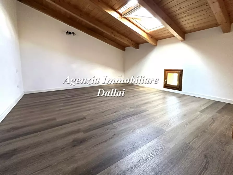 Immagine 35 di Casa colonica in vendita  a Borgo San Lorenzo