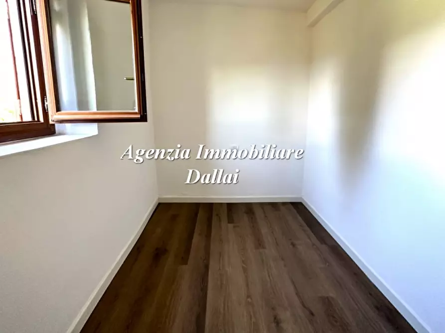 Immagine 31 di Casa colonica in vendita  a Borgo San Lorenzo