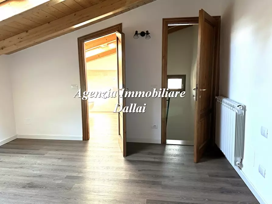 Immagine 38 di Casa colonica in vendita  a Borgo San Lorenzo