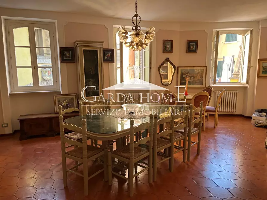 Immagine 1 di Appartamento in vendita  a Desenzano Del Garda