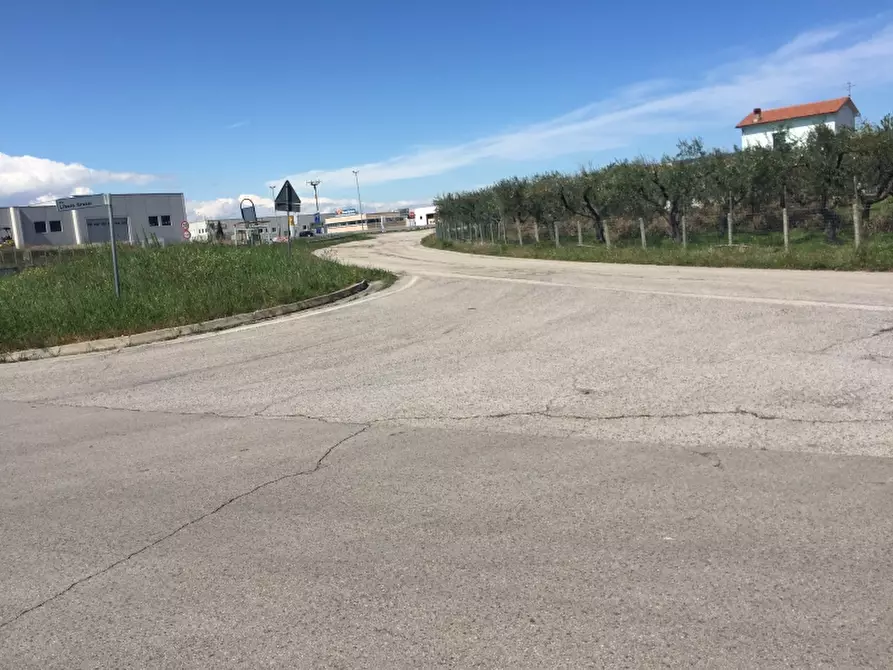 Immagine 2 di Terreno industriale in vendita  in PUNTA PENNA a Vasto