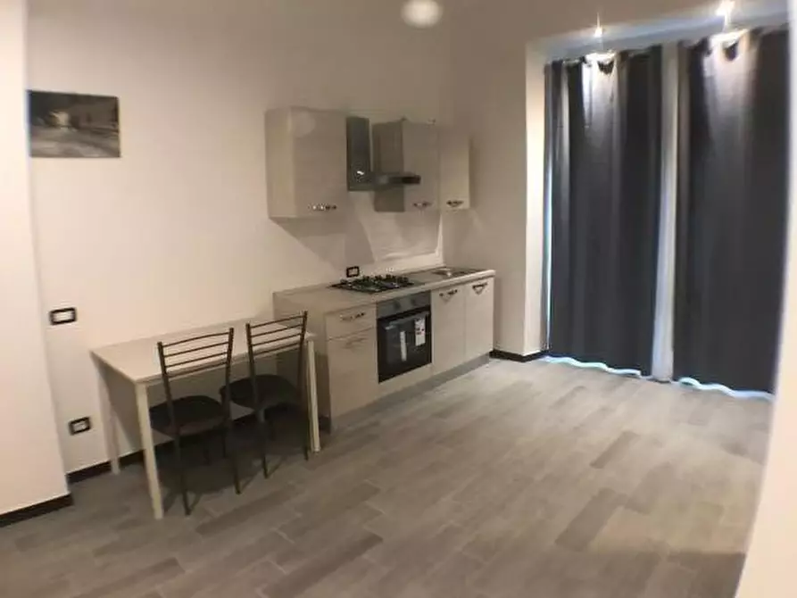 Immagine 11 di Appartamento in vendita  a Savona