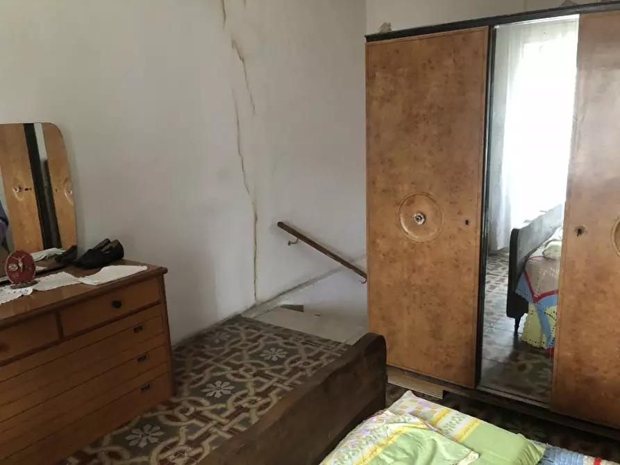 Immagine 12 di Porzione di casa in vendita  in via roma a Lentella