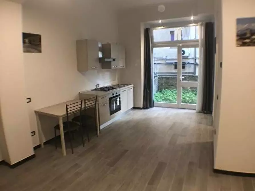 Immagine 12 di Appartamento in vendita  a Savona