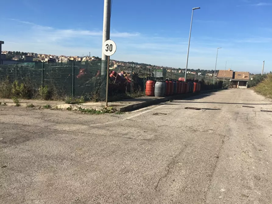 Immagine 18 di Attività artigianale in vendita  in contrada lago a Cupello