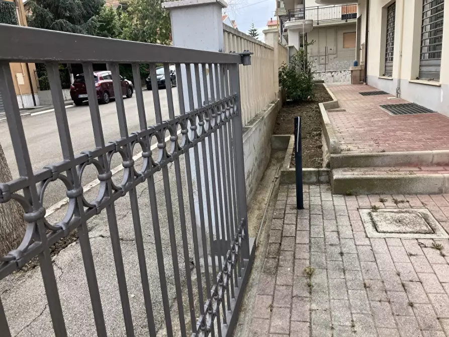 Immagine 4 di Locale commerciale in vendita  in san salvo a San Salvo