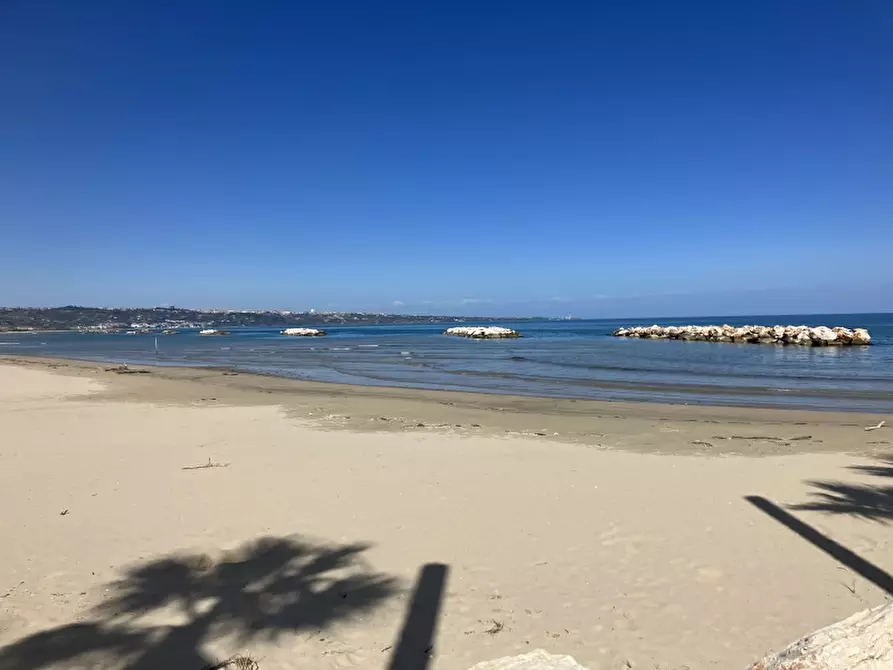 Immagine 27 di Appartamento in vendita  in via montegrappa a San Salvo