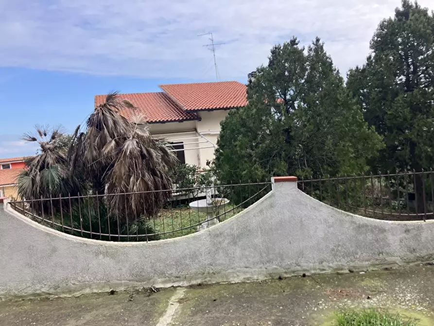 Immagine 1 di Villa in vendita  in VIA MIRAMONTI a Cupello