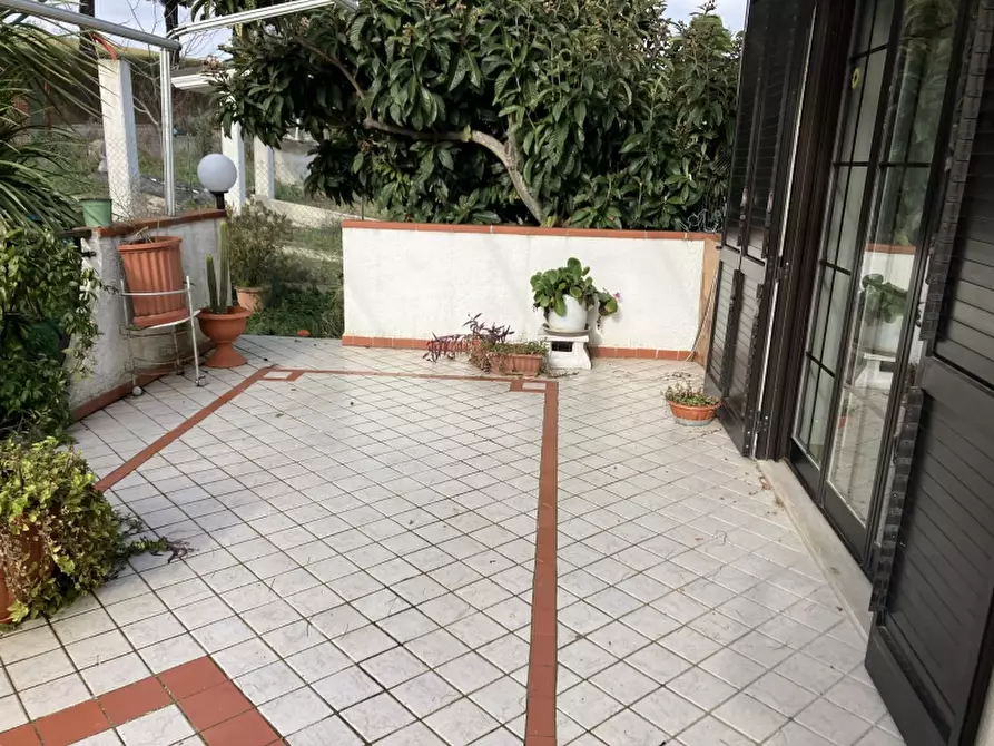 Immagine 5 di Villa in vendita  in VIA MIRAMONTI a Cupello