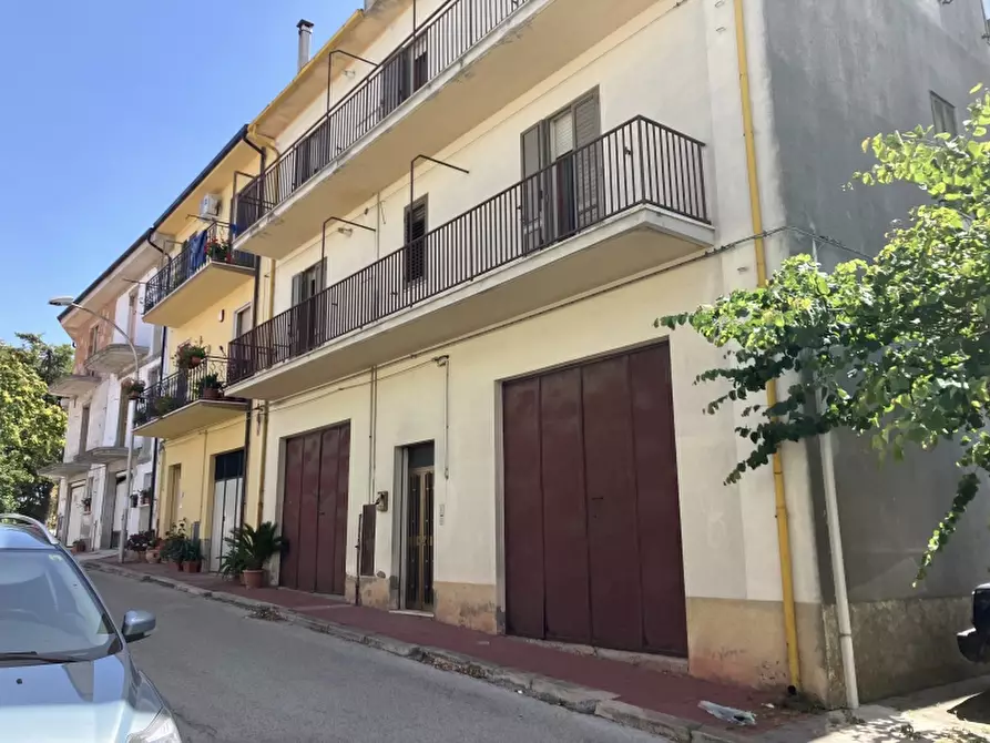 Immagine 1 di Casa indipendente in vendita  in VIA VICENNE a Cupello