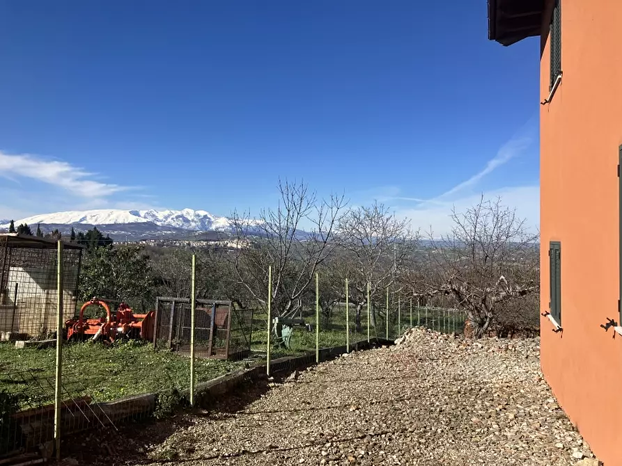 Immagine 3 di Casa indipendente in vendita  in VIA VICENNE a Furci