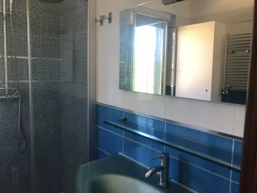 Immagine 17 di Casa semindipendente in vendita  in VIA STRANE a Cupello