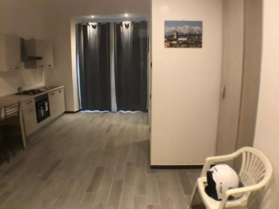 Immagine 5 di Appartamento in vendita  a Savona