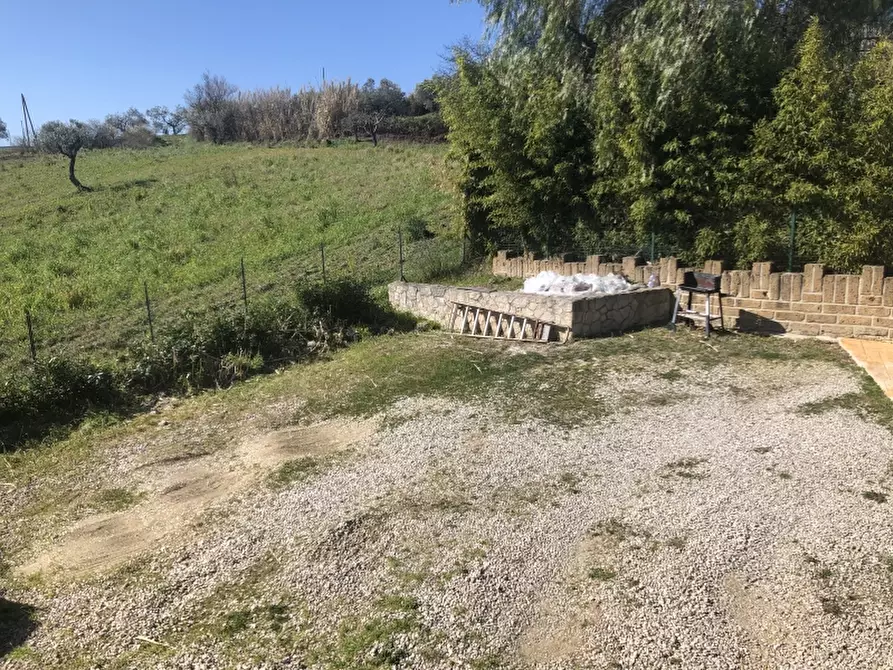 Immagine 5 di Casa semindipendente in vendita  in VIA STRANE a Cupello