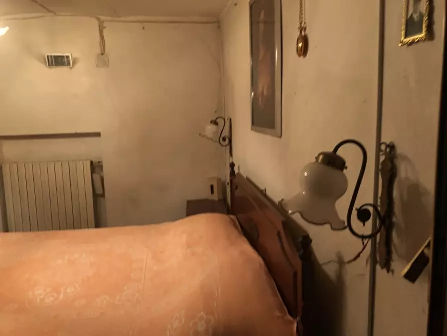 Immagine 6 di Porzione di casa in vendita  in via roma a San Buono