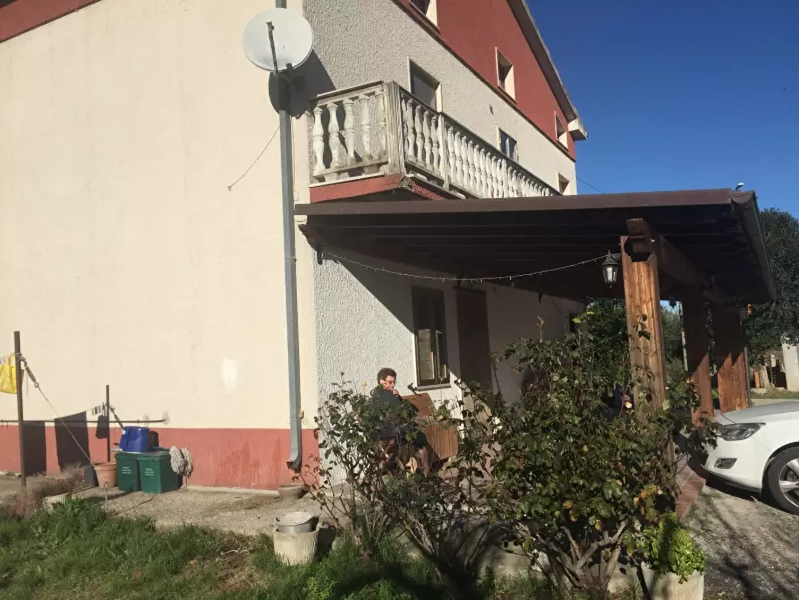 Immagine 10 di Villa in vendita  in CONTRADA PESCHIOLA a Gissi