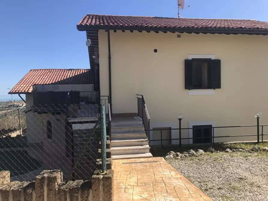Immagine 7 di Casa semindipendente in vendita  in VIA STRANE a Cupello