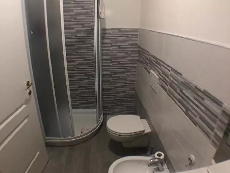 Immagine 8 di Appartamento in vendita  a Savona