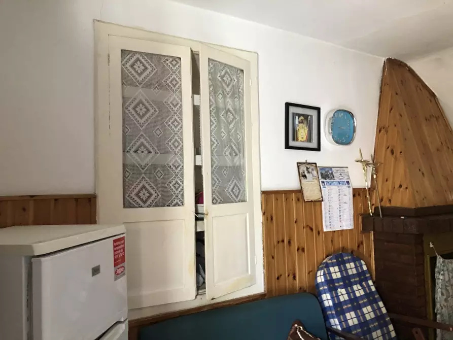 Immagine 9 di Porzione di casa in vendita  in via roma a Lentella
