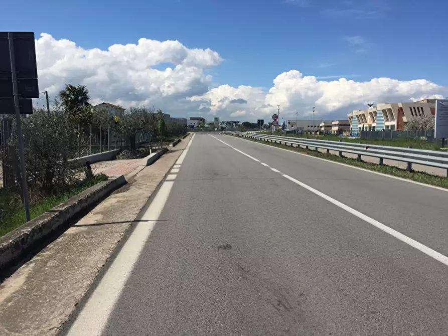 Immagine 9 di Terreno industriale in vendita  in PUNTA PENNA a Vasto