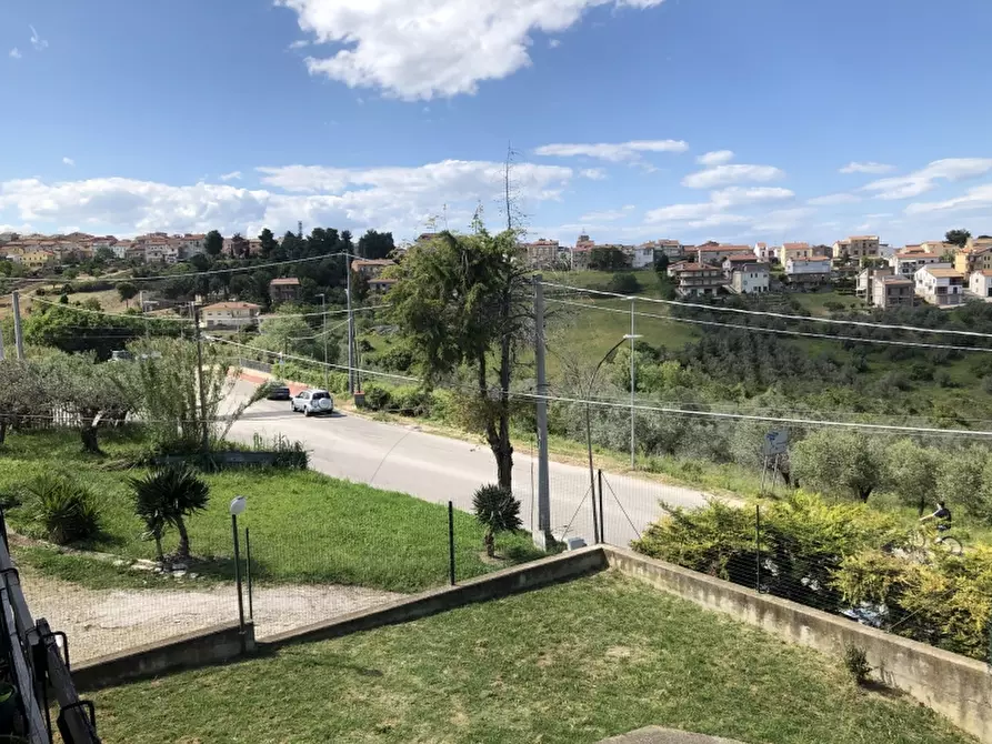 Immagine 11 di Casa indipendente in vendita  in viale e. mattei a Cupello