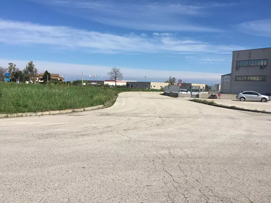 Immagine 17 di Terreno industriale in vendita  in PUNTA PENNA a Vasto