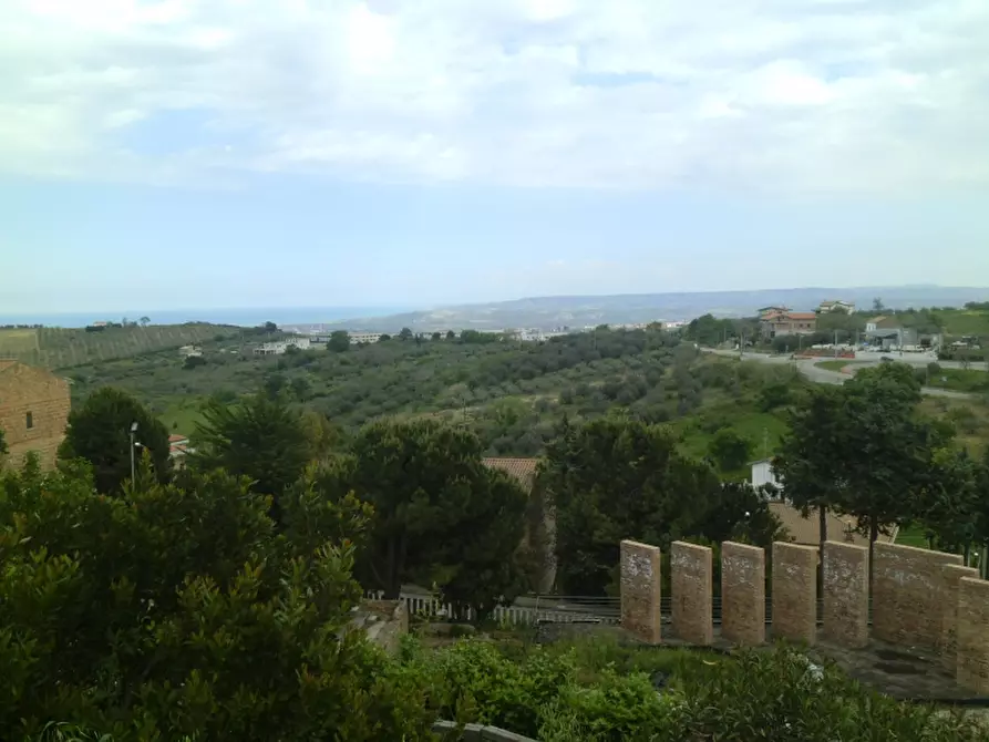 Immagine 3 di Casa indipendente in vendita  in via fratelli bandiera a Cupello