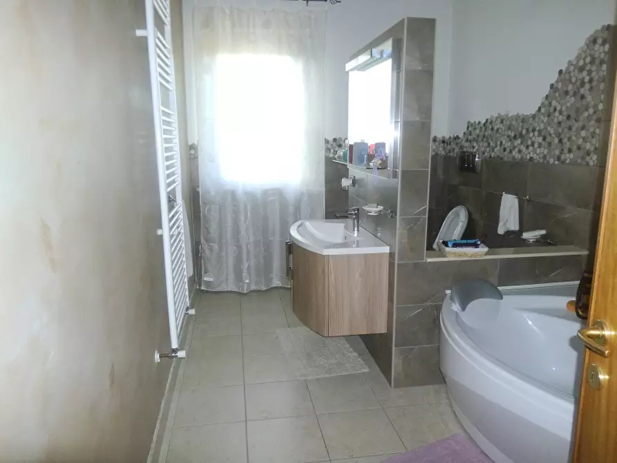 Immagine 7 di Villa in vendita  in PIANO SPEDALE a Gissi