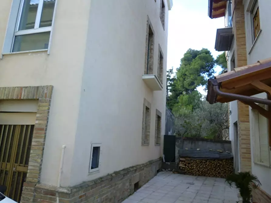 Immagine 4 di Casa indipendente in vendita  in PIAZZA GARIBALDI a Vasto