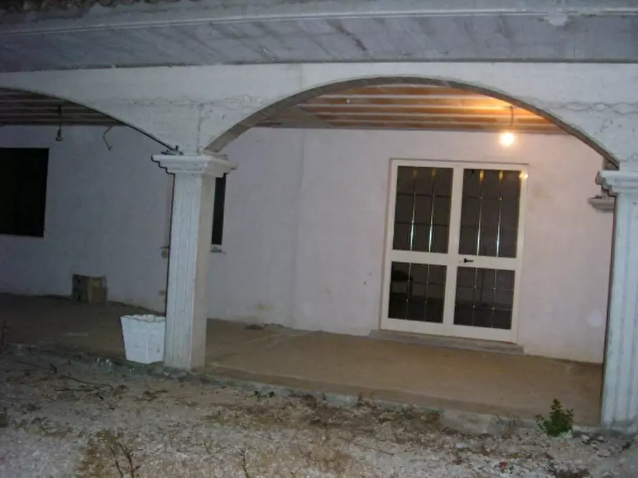 Immagine 7 di Villa in vendita  in CONTRADA MONTEBELLO a Montenero Di Bisaccia