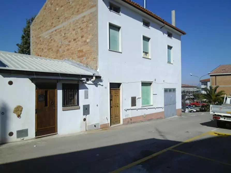 Immagine 5 di Casa indipendente in vendita  in piazza beni carlo' a Cupello