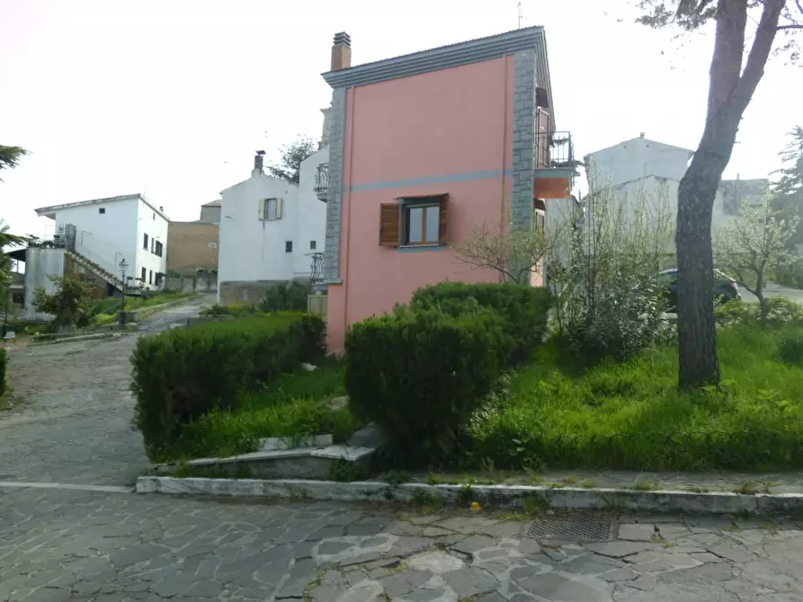 Immagine 2 di Casa indipendente in vendita  in zona panoramica a Vasto