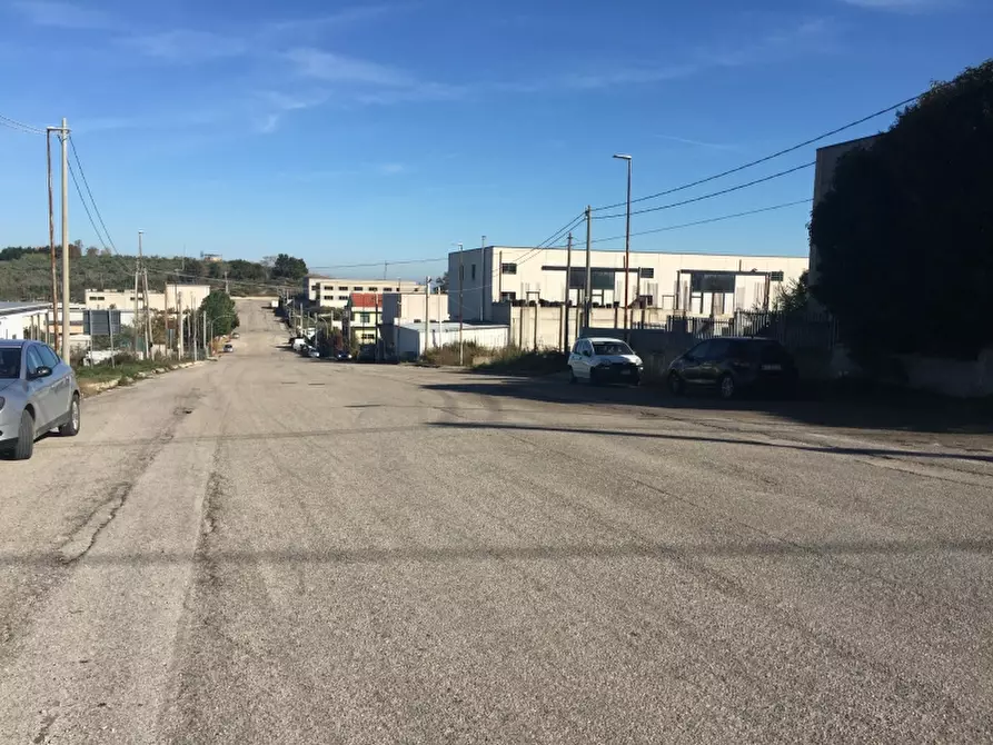 Immagine 19 di Attività artigianale in vendita  in contrada lago a Cupello