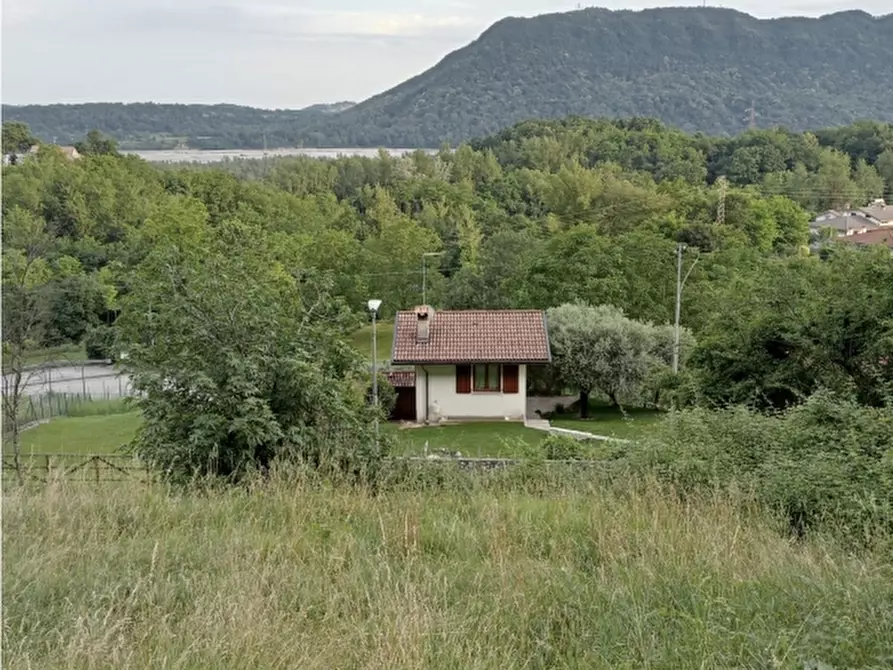 Immagine 1 di Terreno residenziale in vendita  a Forgaria Nel Friuli