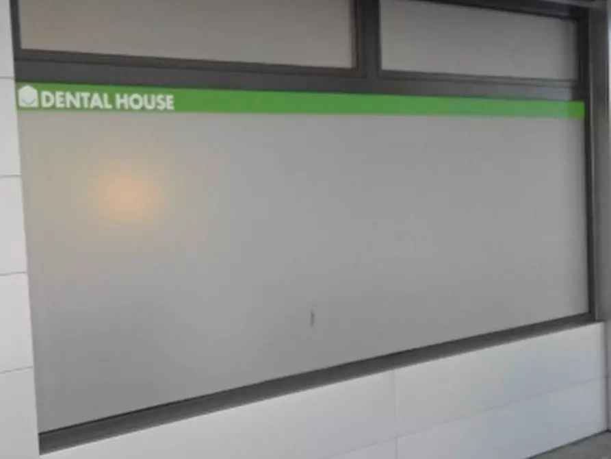 Immagine 6 di Locale commerciale in vendita  in Via Morena a Reana Del Roiale