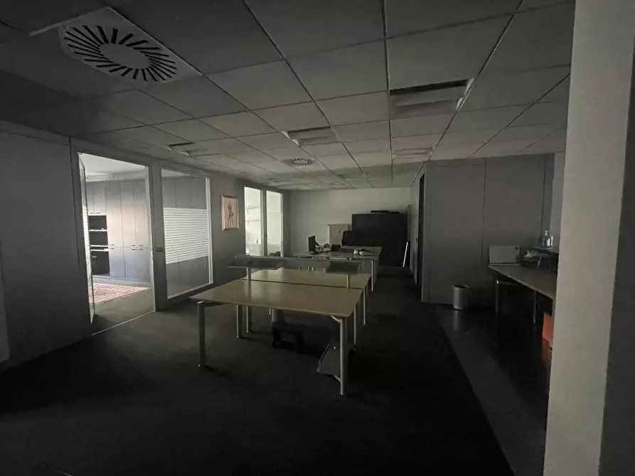 Immagine 6 di Ufficio in vendita  a Udine