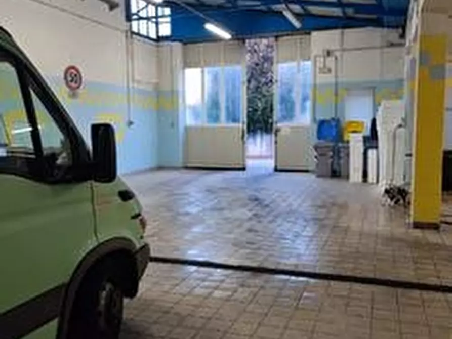 Immagine 1 di Capannone industriale in vendita  a Marano Lagunare