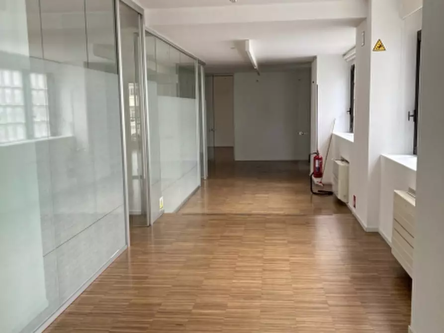 Immagine 2 di Ufficio in affitto  a Udine