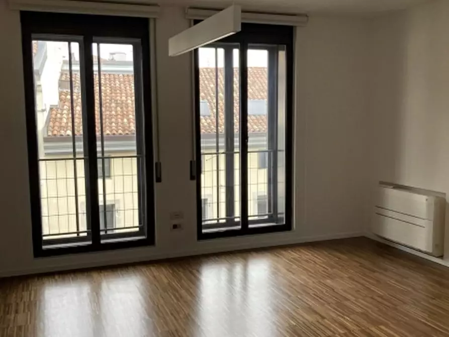 Immagine 4 di Ufficio in affitto  a Udine