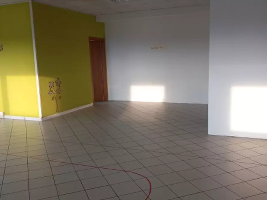 Immagine 5 di Ufficio in affitto  a Pavia Di Udine
