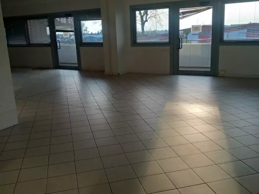 Immagine 3 di Ufficio in affitto  a Pavia Di Udine