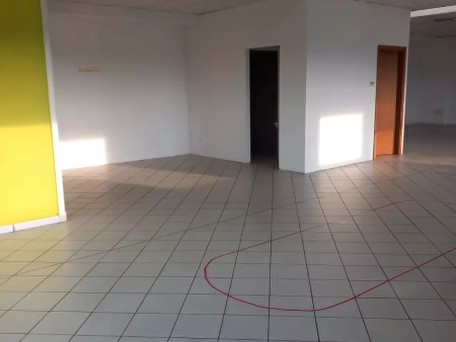 Immagine 4 di Ufficio in affitto  a Pavia Di Udine