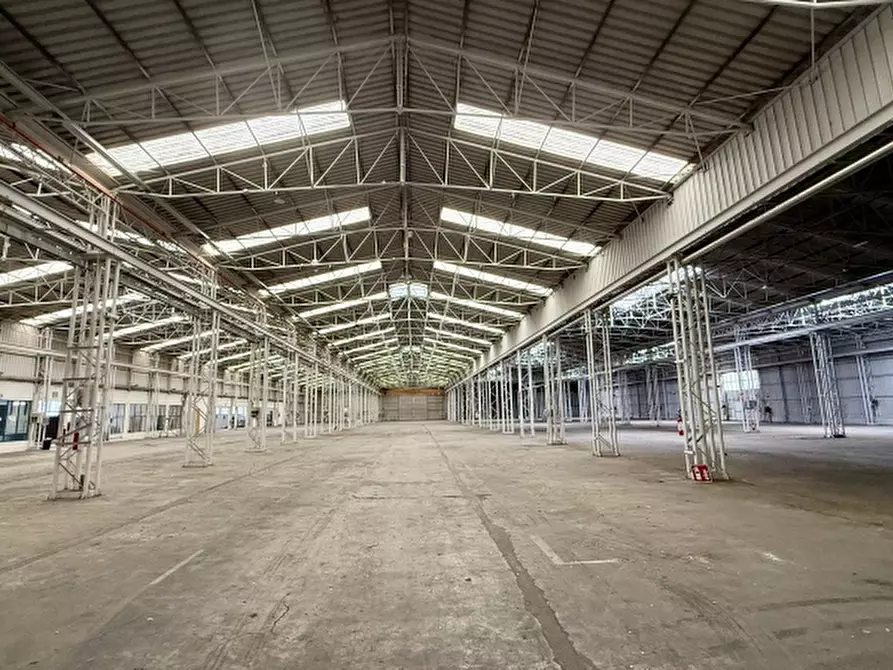 Immagine 2 di Capannone industriale in affitto  a Tavagnacco