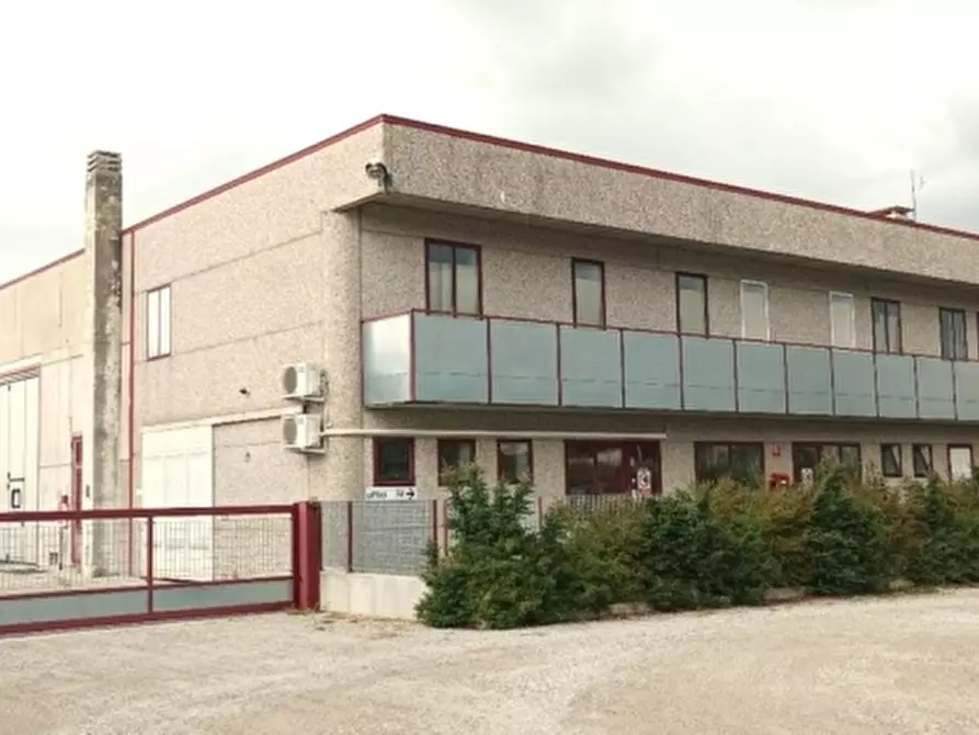 Immagine 11 di Capannone industriale in vendita  in Via Beltrame a Buttrio