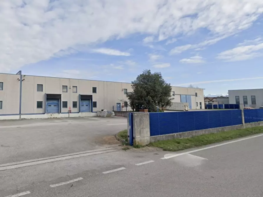 Immagine 2 di Capannone industriale in affitto  a San Giovanni Al Natisone