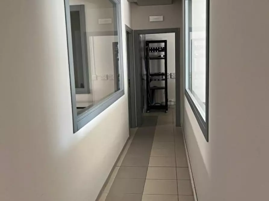 Immagine 9 di Ufficio in vendita  a Tavagnacco