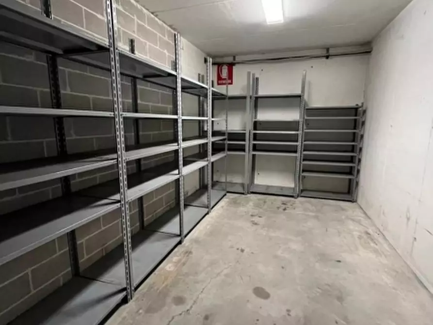 Immagine 10 di Ufficio in vendita  a Tavagnacco