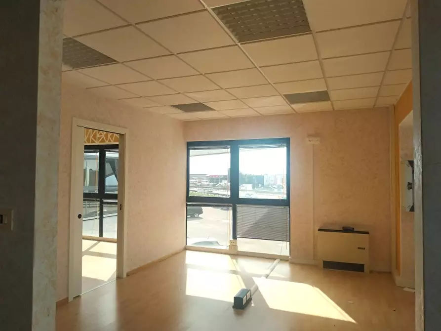 Immagine 6 di Ufficio in vendita  in Viale Palmanova a Udine