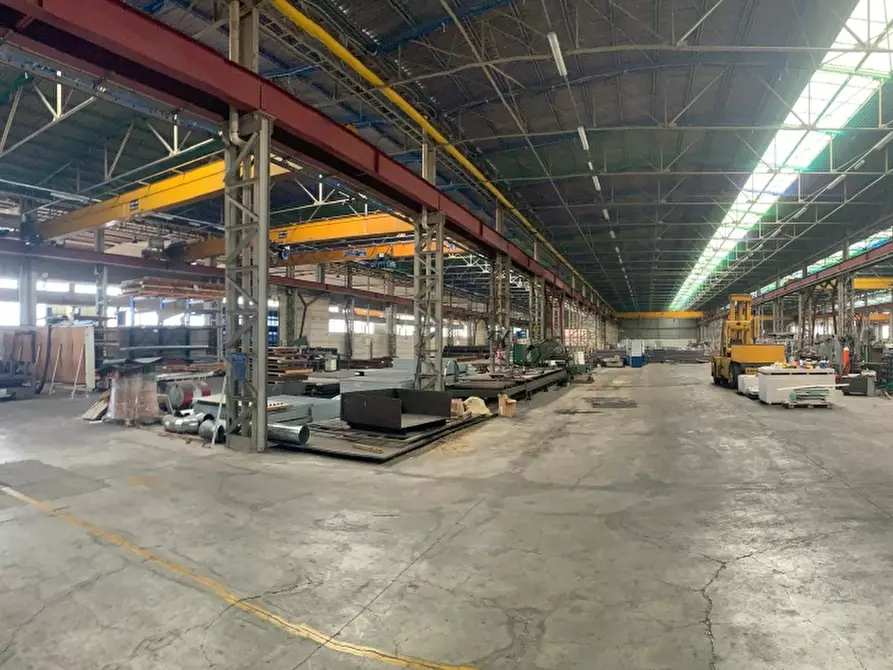 Immagine 4 di Capannone industriale in affitto  in Viale Palmanova a Udine