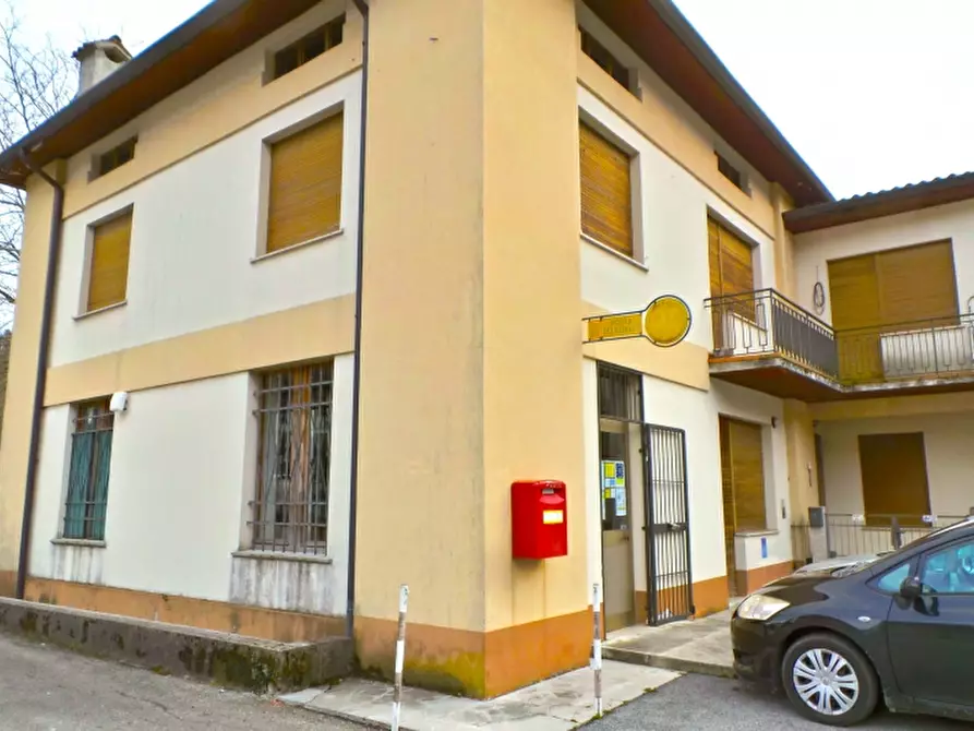 Immagine 3 di Casa indipendente in vendita  in Frazione Vedronza 19 a Lusevera